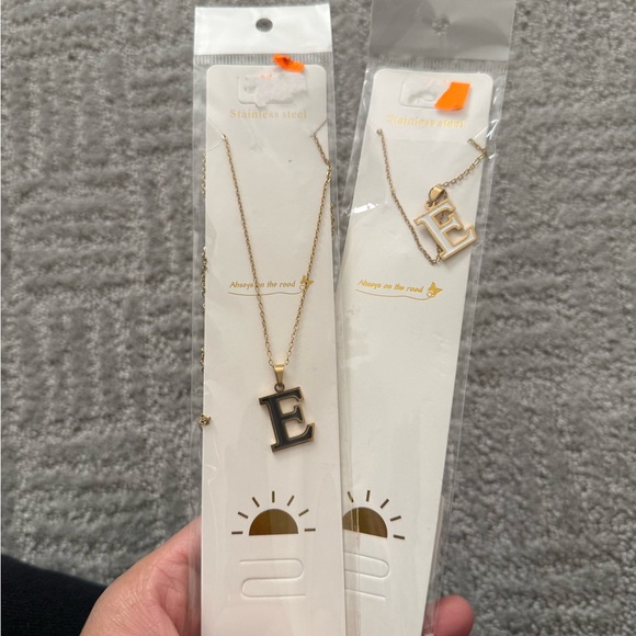 Gold Letter E Necklace Set - Picture 1 of 1